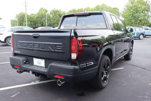 Crystal Black Pearl 2026 Honda Ridgeline Black Edition