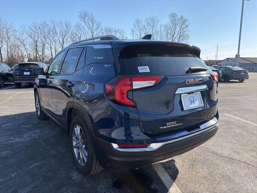 2023 GMC Terrain SLT