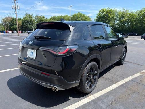 Crystal Black Pearl 2024 Honda HR-V Sport