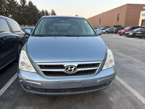 2007 Hyundai Entourage GLS