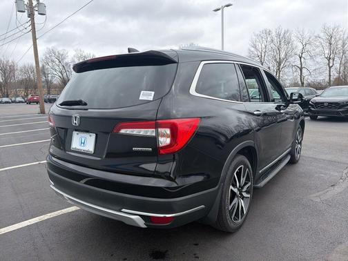 2021 Honda Pilot Touring 8-Passenger