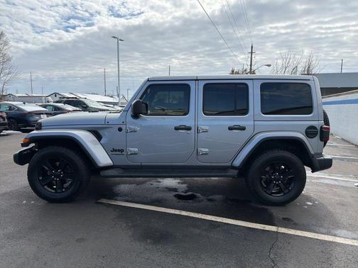 2021 Jeep Wrangler Unlimited Sahara Altitude