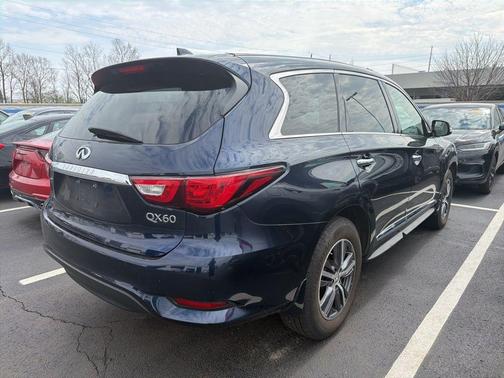 2017 INFINITI QX60 Base