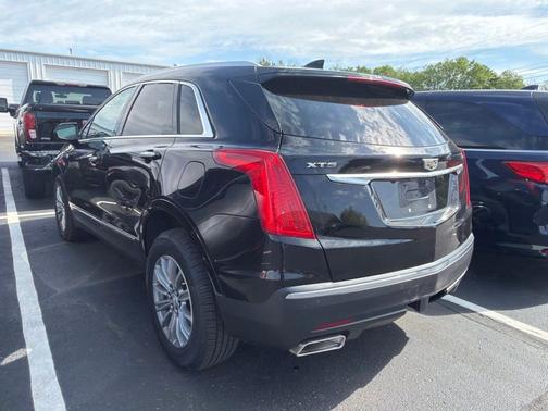 Black Metallic 2017 Cadillac XT5 Luxury