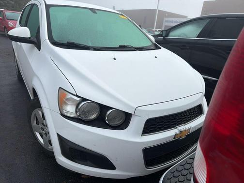 2016 Chevrolet Sonic LS