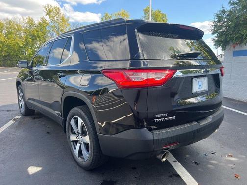 2021 Chevrolet Traverse LT Leather