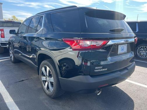 2021 Chevrolet Traverse LT Leather