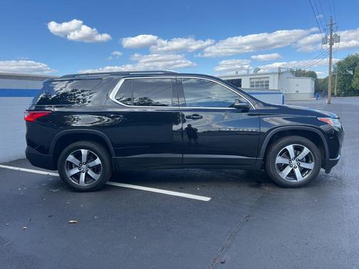 2021 Chevrolet Traverse LT Leather