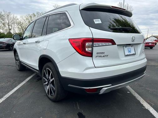 2022 Honda Pilot Touring 7-Passenger