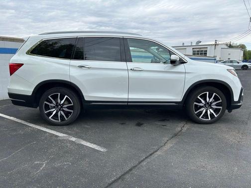 2022 Honda Pilot Touring 7-Passenger