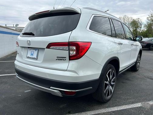 2022 Honda Pilot Touring 7-Passenger