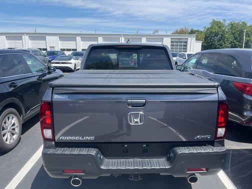 Modern Steel Metallic 2023 Honda Ridgeline RTL-E
