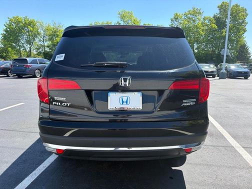 Crystal Black Pearl 2017 Honda Pilot Touring