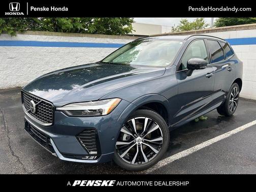 2024 Volvo XC60 B5 Plus Dark Theme
