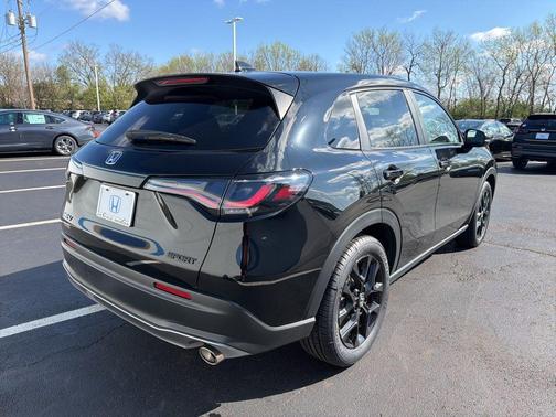 Crystal Black Pearl 2023 Honda HR-V Sport