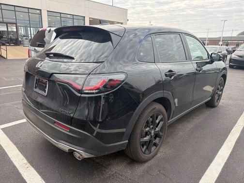 Crystal Black Pearl 2023 Honda HR-V Sport