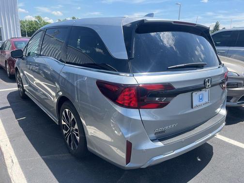 Silver 2026 Honda Odyssey Elite