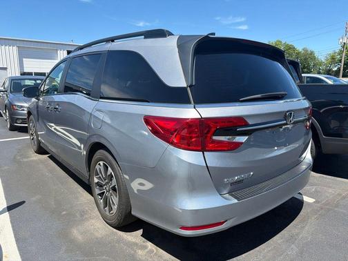 Silver 2024 Honda Odyssey EX-L