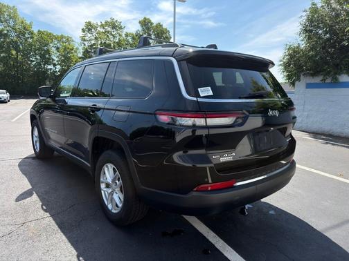 Diamond Black 2021 Jeep Grand Cherokee L Laredo