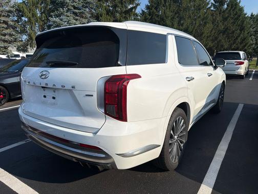 White 2023 Hyundai PALISADE Calligraphy