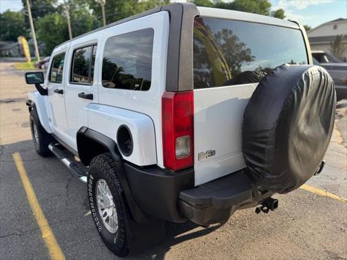 2007 Hummer H3 Base