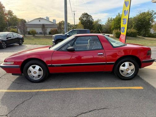 1988 Buick Reatta Base 2dr Coupe