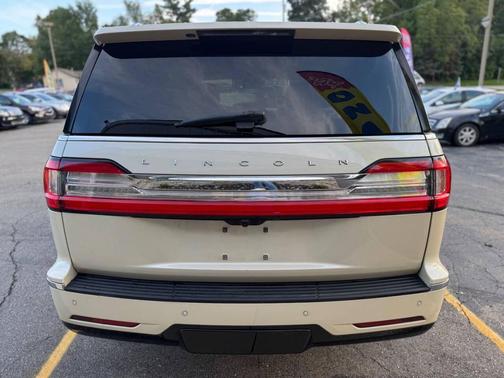 2018 Lincoln Navigator Select