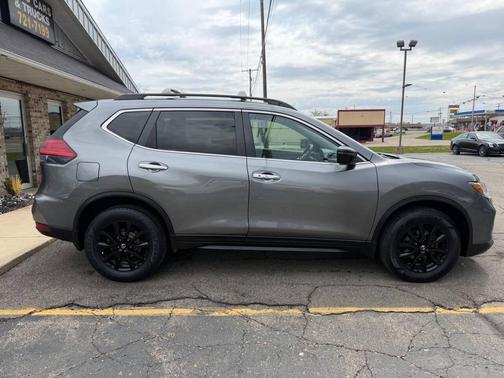 Gun Metallic 2017 Nissan Rogue SV