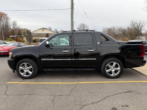 2013 Chevrolet Avalanche LTZ