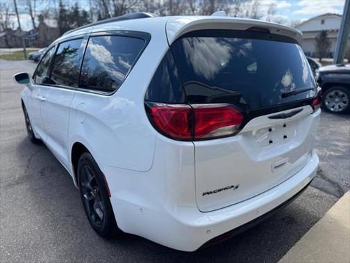 2019 Chrysler Pacifica Touring-L Plus