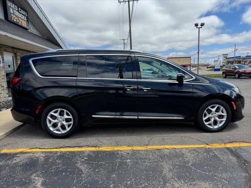 2018 Chrysler Pacifica Touring-L Plus