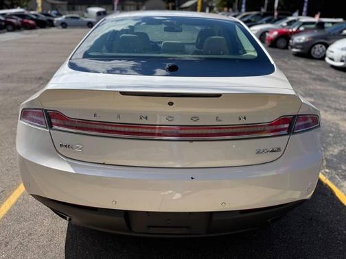 2015 Lincoln MKZ Base