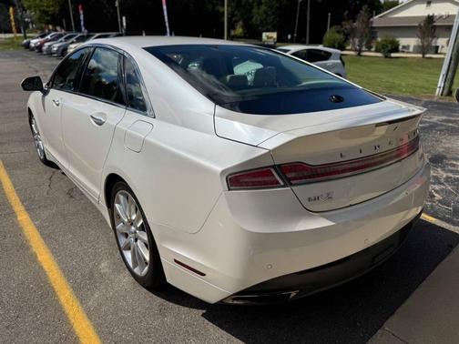 2015 Lincoln MKZ Base