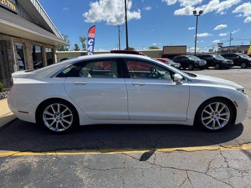 2015 Lincoln MKZ Base