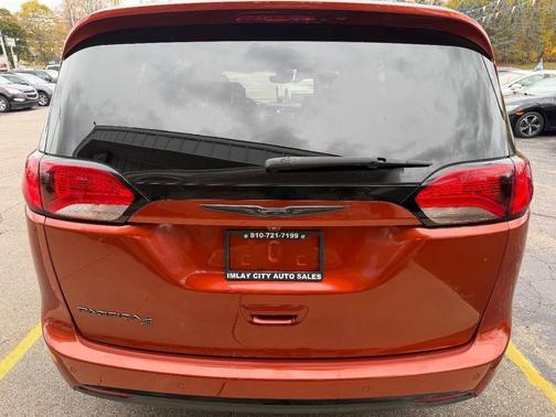 2018 Chrysler Pacifica Touring-L Plus