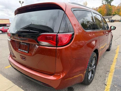 2018 Chrysler Pacifica Touring-L Plus