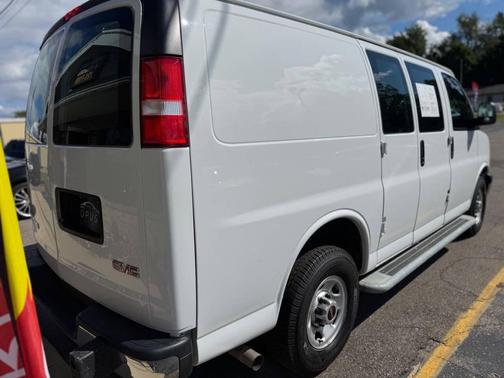 2021 GMC Savana 2500 Work Van