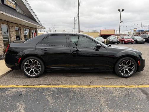 2016 Chrysler 300 S