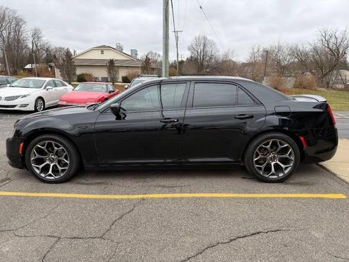 2016 Chrysler 300 S