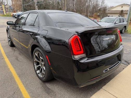 2016 Chrysler 300 S