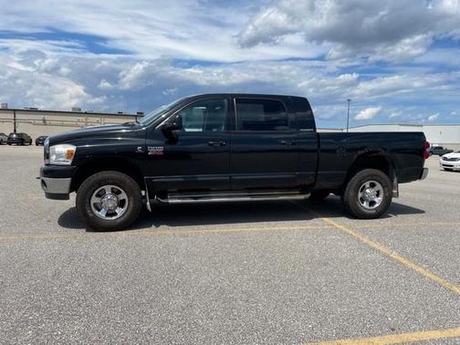 Photo 2 of 22 of 2009 Dodge Ram 2500 SLT