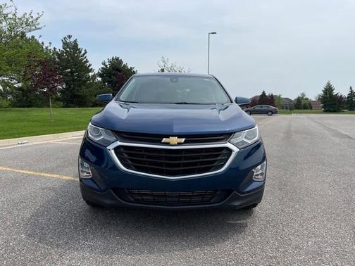 Photo 3 of 30 of 2019 Chevrolet Equinox 2LT