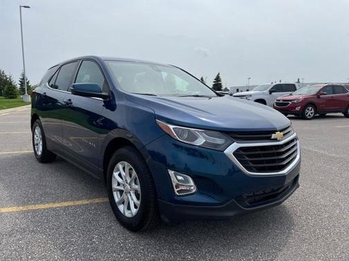 Photo 4 of 30 of 2019 Chevrolet Equinox 2LT
