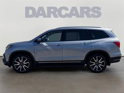 Lunar Silver Metallic 2022 Honda Pilot AWD Elite