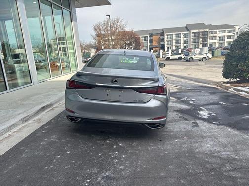 2023 Lexus ES 350 Base