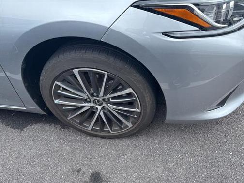 2023 Lexus ES 350 Base