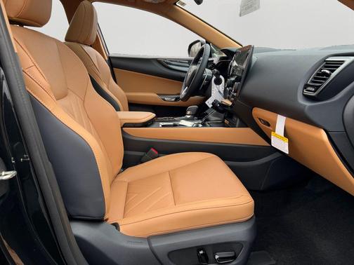 2026 Lexus NX 450h+ Luxury