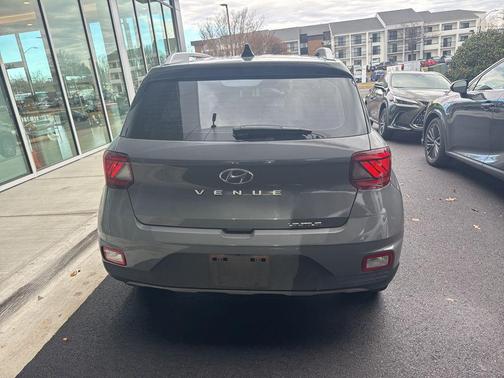 2021 Hyundai VENUE SEL