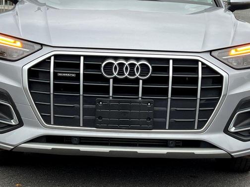 2023 Audi Q5 40 Premium