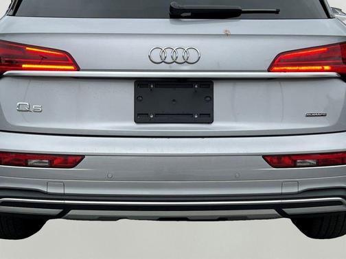 2023 Audi Q5 40 Premium